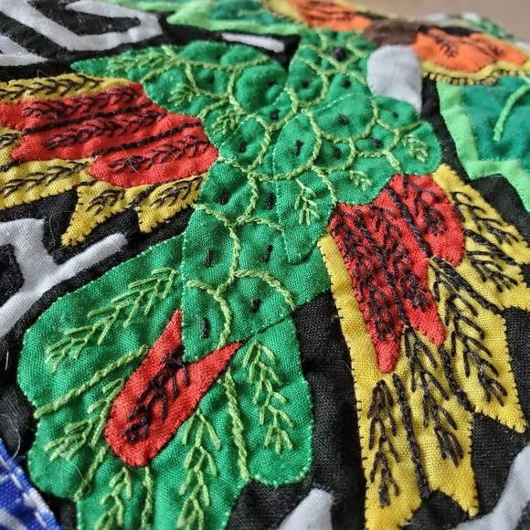 Blue and white floral summer dress with embroidery - Picture 5 of 7